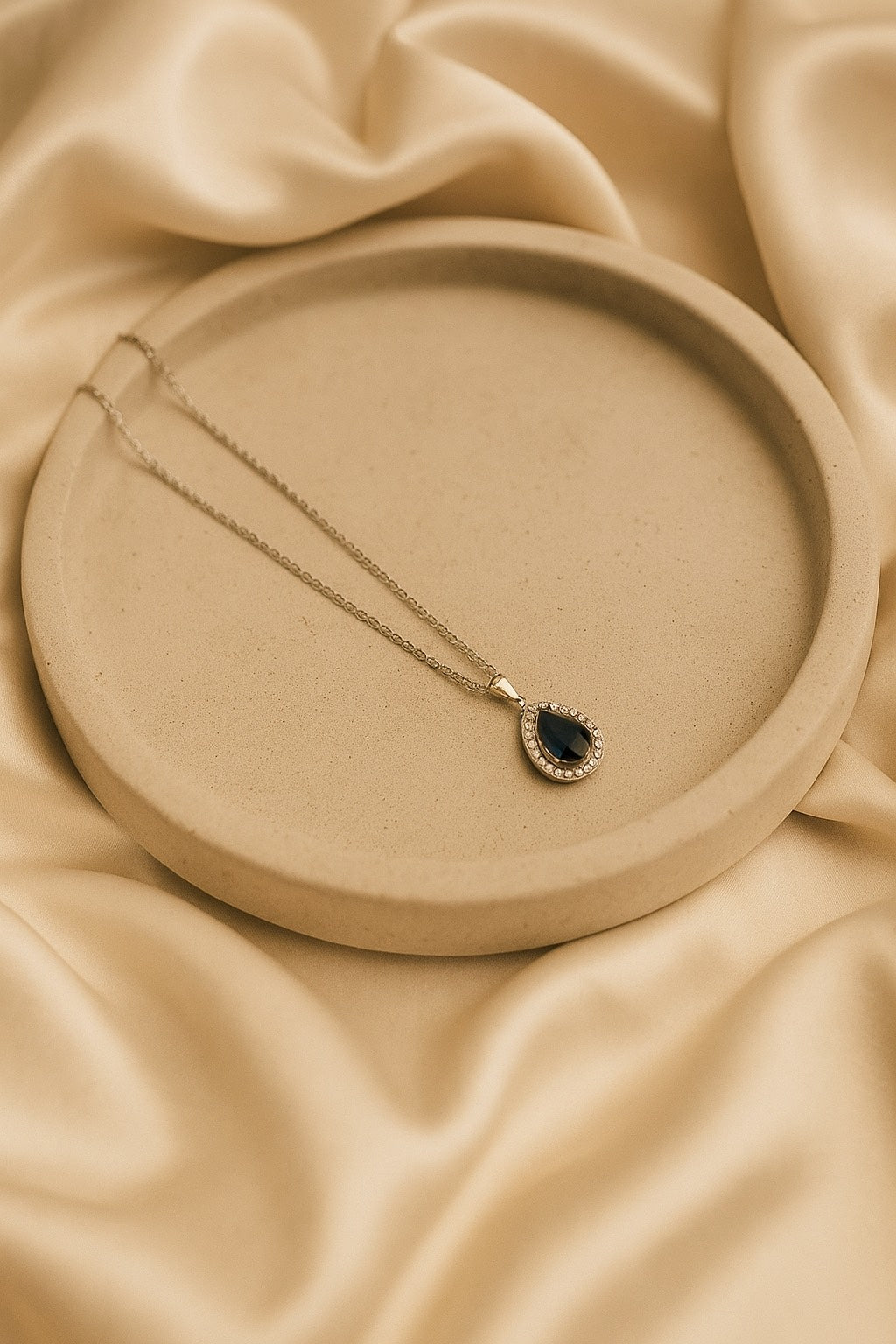 Midnight Royal β Blue Sapphire Pendant π
