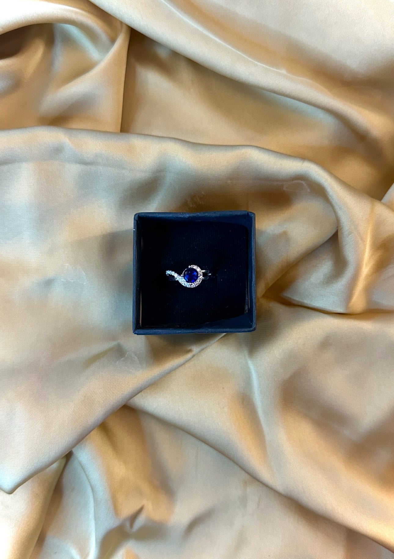 Sapphire Glow Ring π