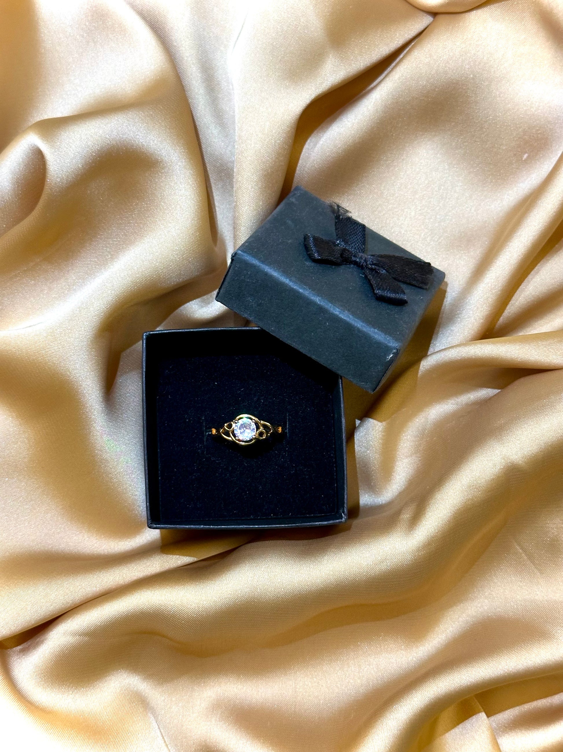 Luna Glow Gold Ring💍