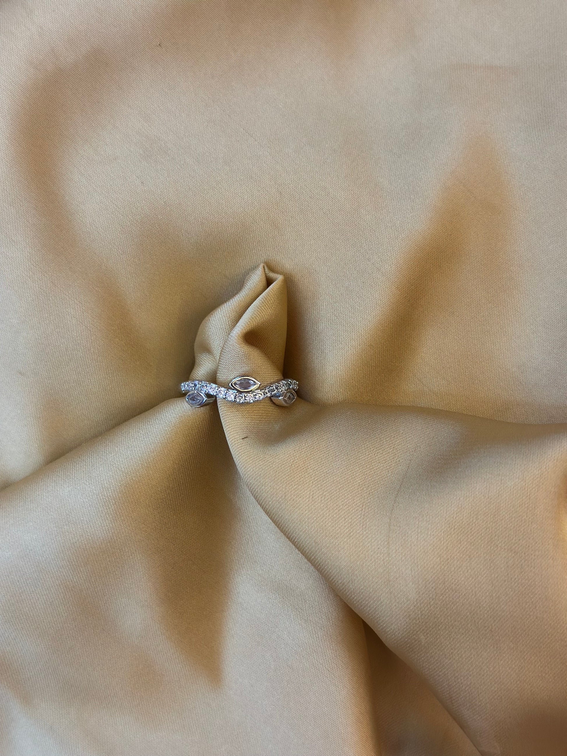 Leafé Trinity Ring 💍