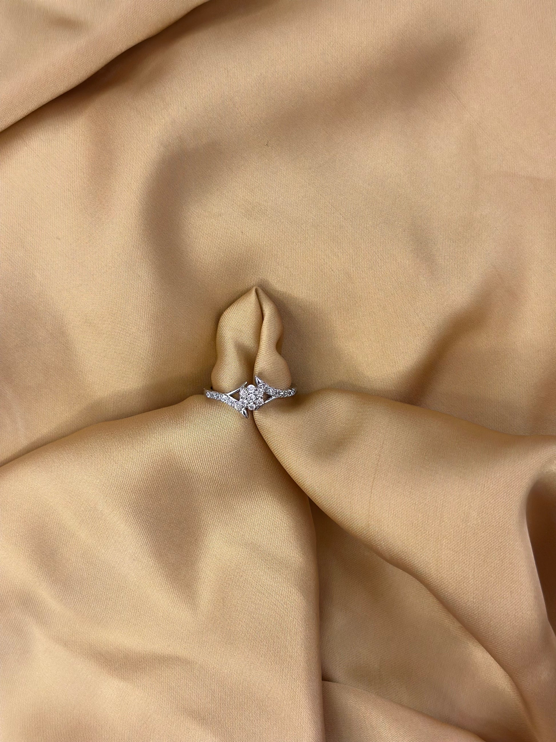 Flora Curve Silver Ring 💍